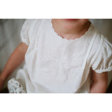 Beth blouse -Embroidered white